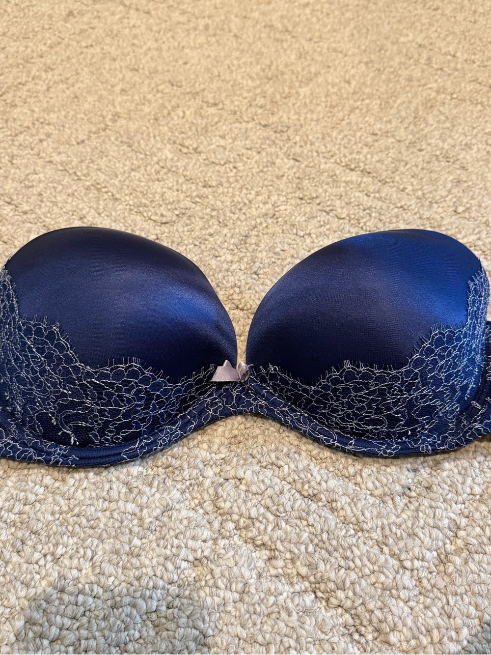 Victoria’s Secret navy blue lace strapless bra underwire 38C